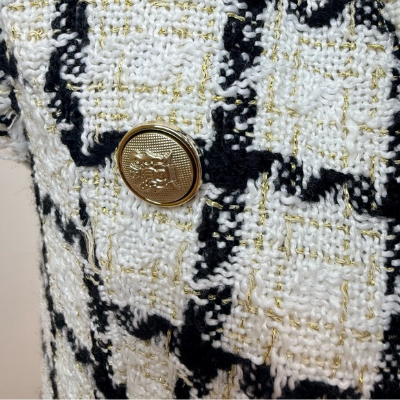 NEW Women’s Black & White Tweed Sleeveless Vest Jacket Gold Buttons Fringe Trim - Picture 12 of 16